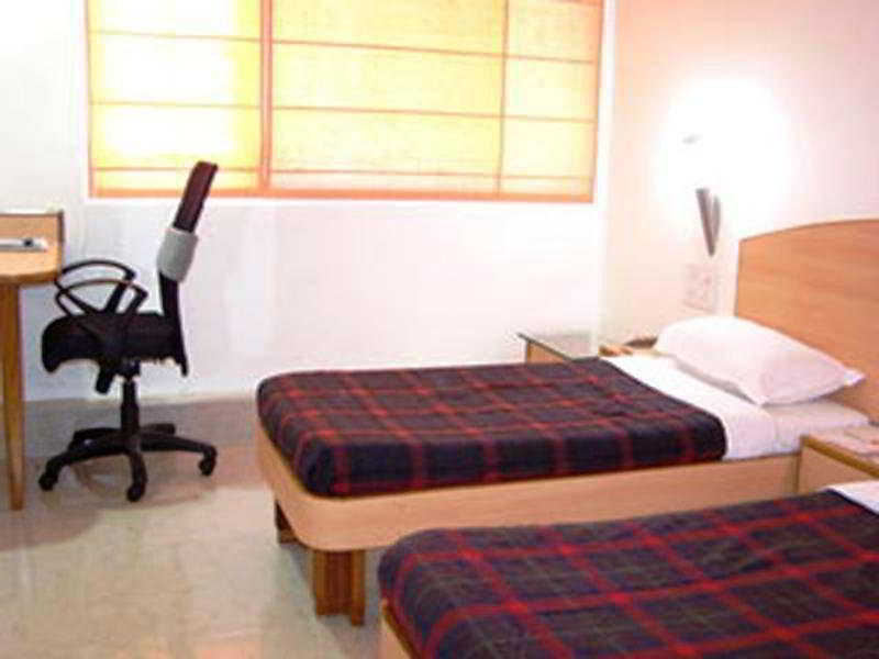 Hotel Chicago 아흐메다바드 외부 사진